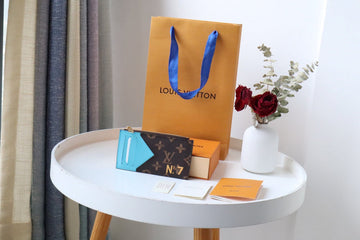 EC - LOV Wallet - 325