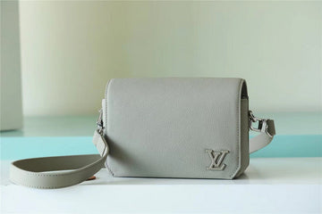 EC Fashion Lu-Vi bags - 9917