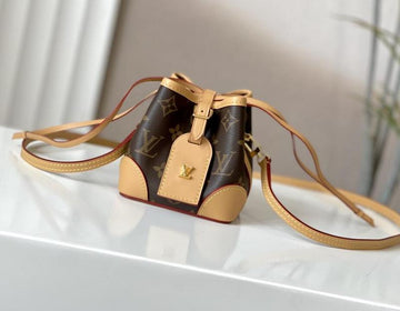 EC - LOV Bags - 1565