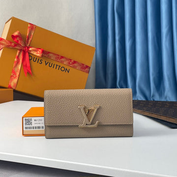 EC - LOV Wallet - 1312