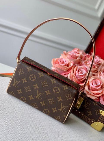 EC - LOV Bags - 2861