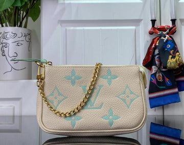 EC - LOV Bags - 377