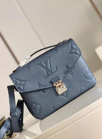 EC - LOV Bags - 2031