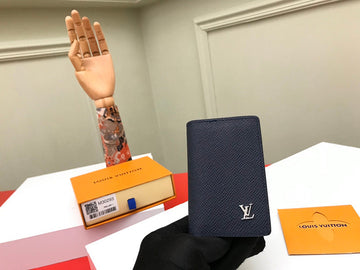 EC - LOV Wallet - 820