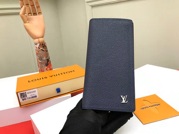 EC - LOV Wallet - 092