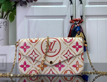 EC - LOV Bags - 044