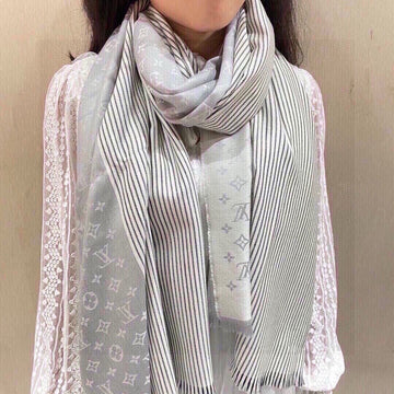 EC - LOV Scarf - 064