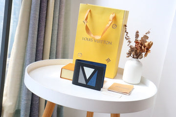 EC - LOV Wallet - 727