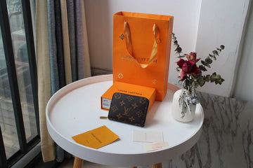 EC - LOV Wallet - 319