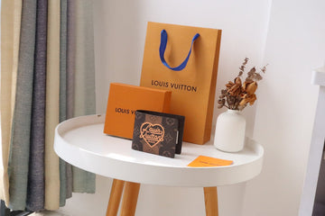 EC - LOV Wallet - 1358