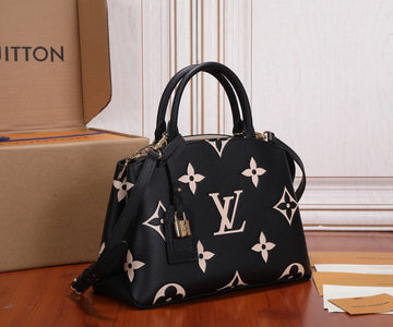 EC Fashion Lu-Vi Bags - 16800