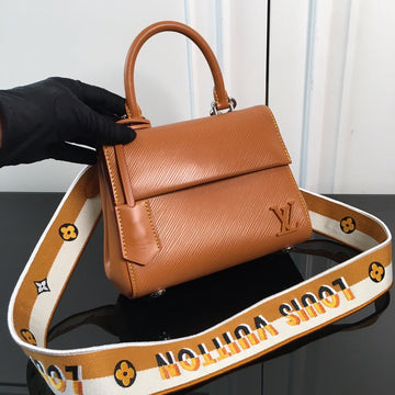 EC Fashion Lu-Vi bags - 17243