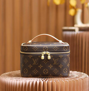 EC - LOV Bags - 2326