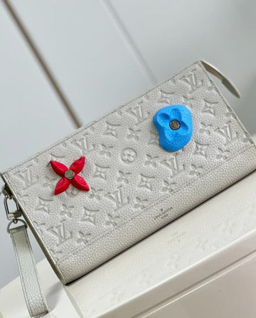 EC - LOV Bags - 1543