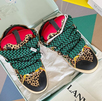 EC - LAV Shoes - 001