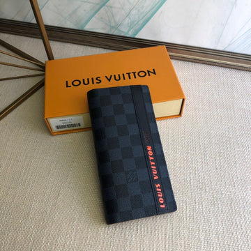 EC - LOV Wallet - 1182