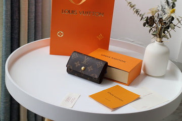 EC - LOV Wallet - 298