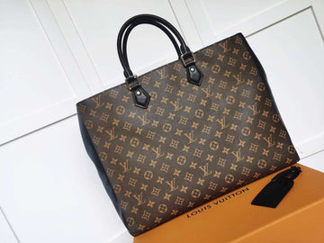 EC Fashion Lu-Vi bags - 17757