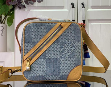 EC - LOV Bags - 108
