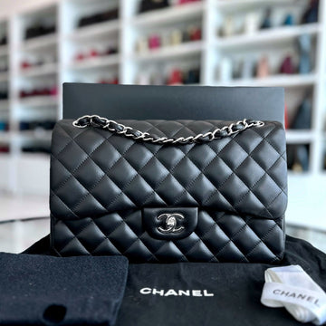 Jumbo Classic Flap Double Flap Quilted Lambskin Black SHW No 18