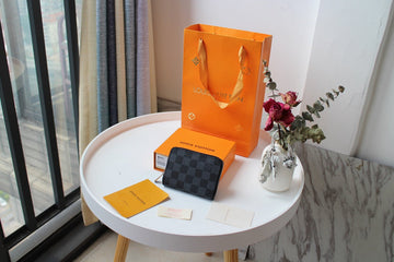 EC - LOV Wallet - 1024
