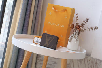 EC - LOV Wallet - 1088