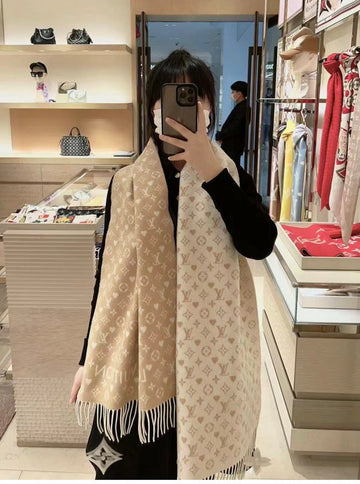 EC - LOV Scarf - 016