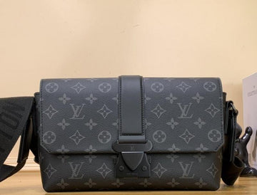 EC - LOV Bags - 668