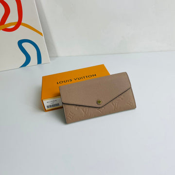 EC - LOV Wallet - 1225
