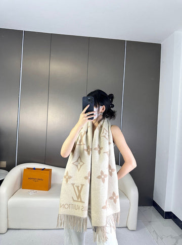 EC - LOV Scarf - 243