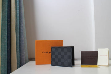 EC - LOV Wallet - 275