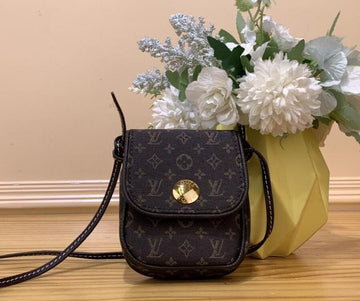 EC - LOV Bags - 947