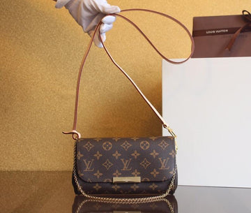 EC - LOV Bags - 2289