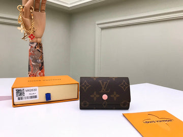 EC - LOV Wallet - 879