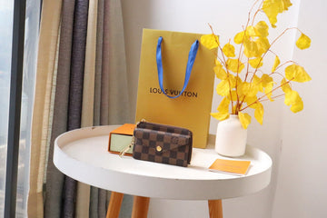 EC - LOV Wallet - 752