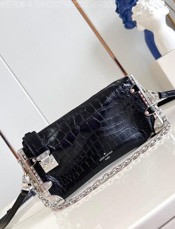 EC - LOV Bags - 105