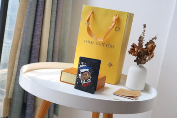 EC - LOV Wallet - 206