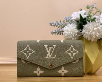 EC - LOV Bags - 583