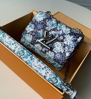 EC - LOV Bags - 2796