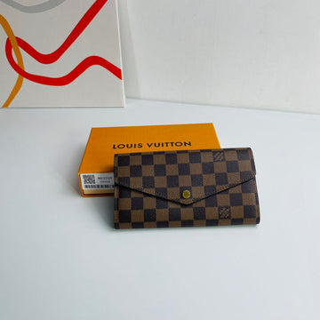 EC - LOV Wallet - 1139
