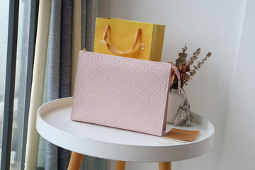 EC - LOV Wallet - 1387