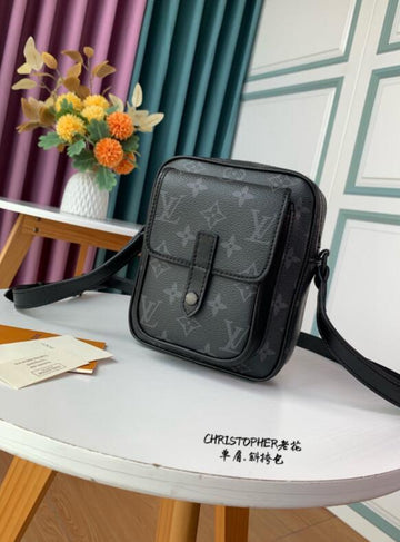 EC - LOV Bags - 2055