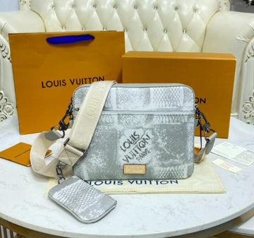 EC - LOV Bags - 2351