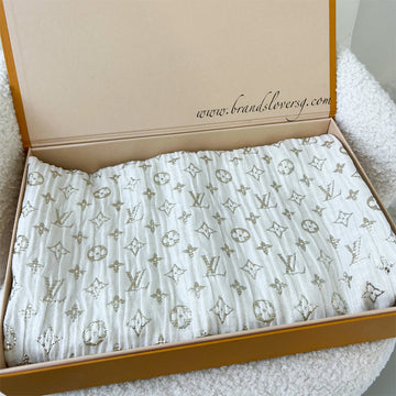 LV Scarf Etole in Monogram Print So Glitter Blanc