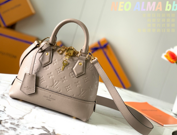 EC - LOV Bags - 1344