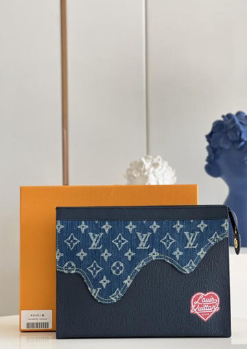 EC - LOV Bags - 1942