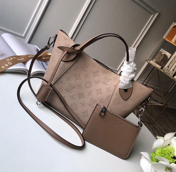 EC - LOV Bags - 2971