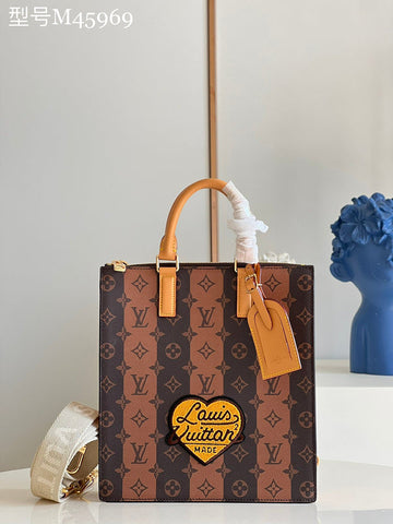 EC Fashion Lu-Vi bags - 17132