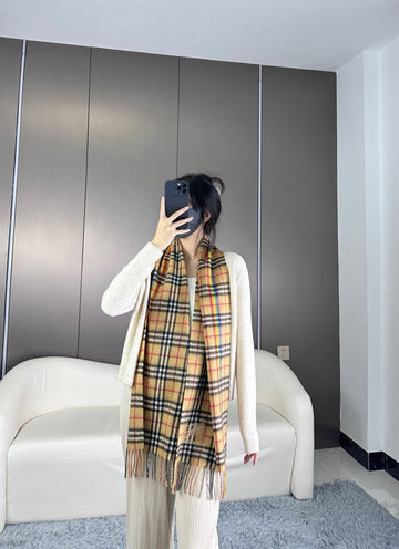 EC - BOR Scarf - 185