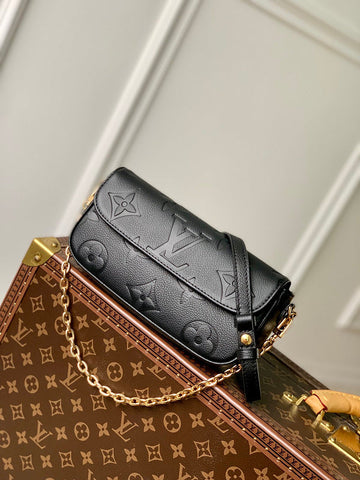 EC - LOV Women Bag - 2165